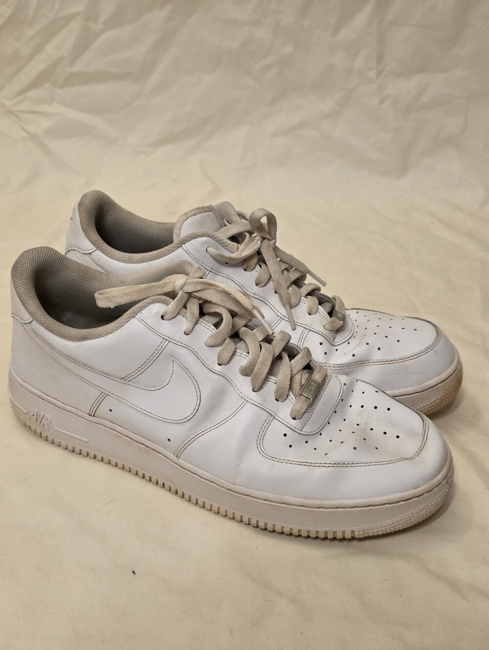 Nike Air Force 1 Low Triple White sneaker Sz 14 - Picture 3 of 6